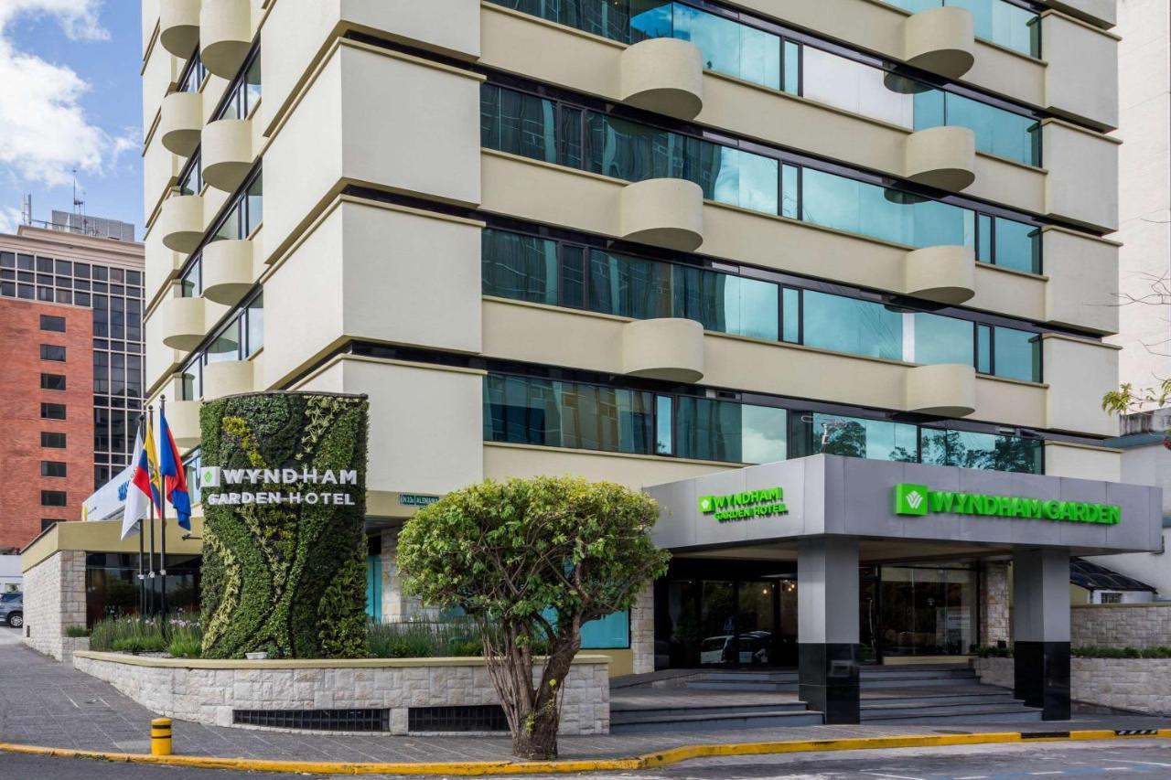 Wyndham Garden Quito Hotel Esterno foto