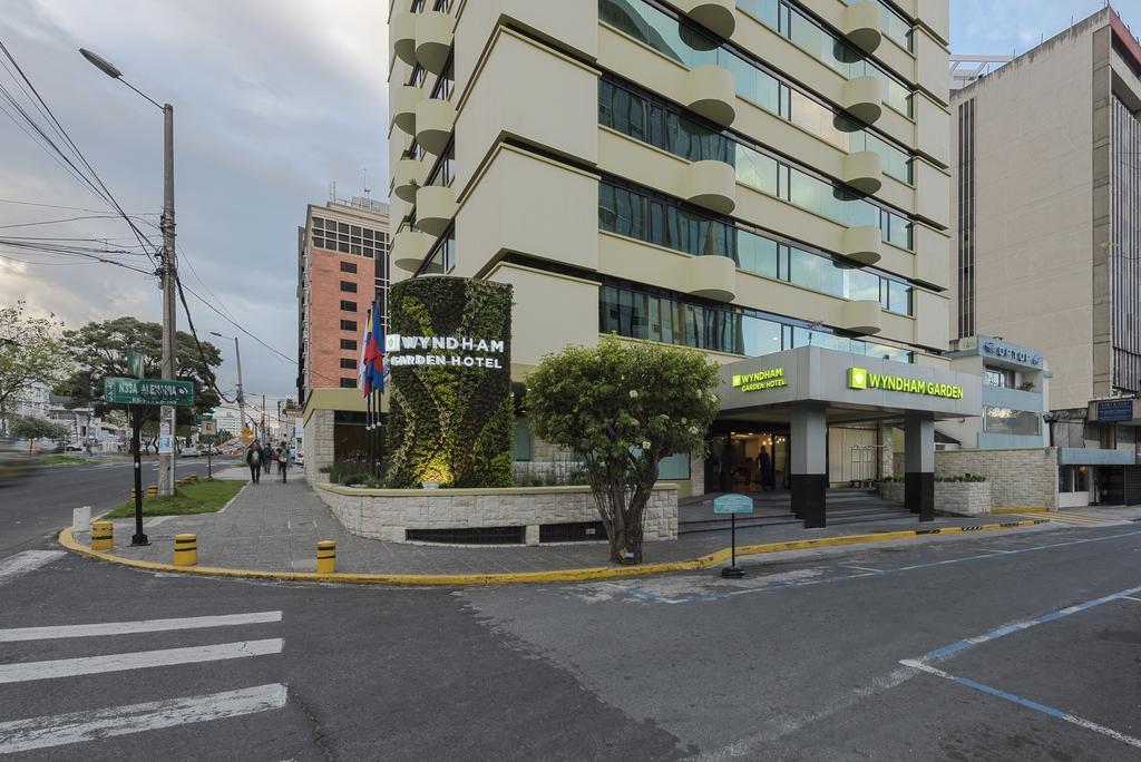 Wyndham Garden Quito Hotel Esterno foto